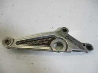 Honda CB 650 C_SC RC 08 Fußrastenplatte rechts Fußrastenbrücke Fußraste vorne hi - Bild 1