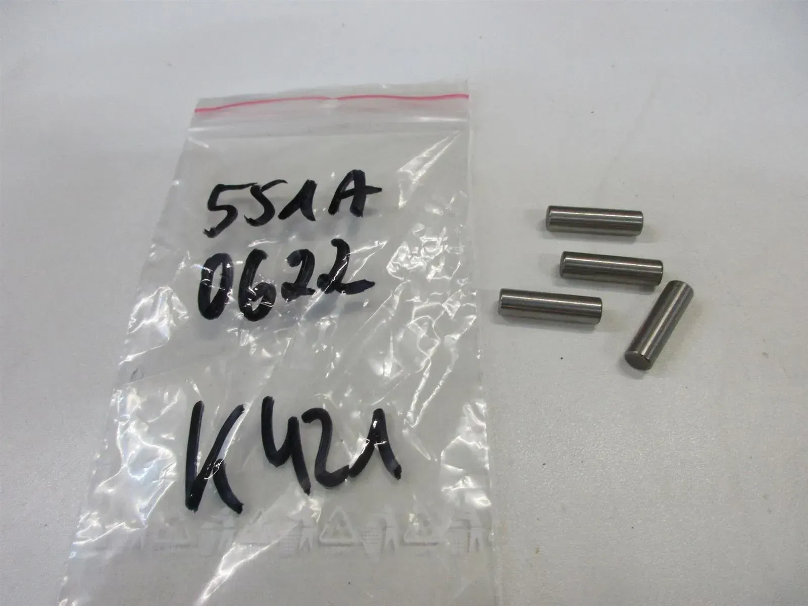 K421 Kawasaki KZ 900_1000 Stift Magnet Anlasserfreilauf Lichtmaschine 551A0622 - Bild 1