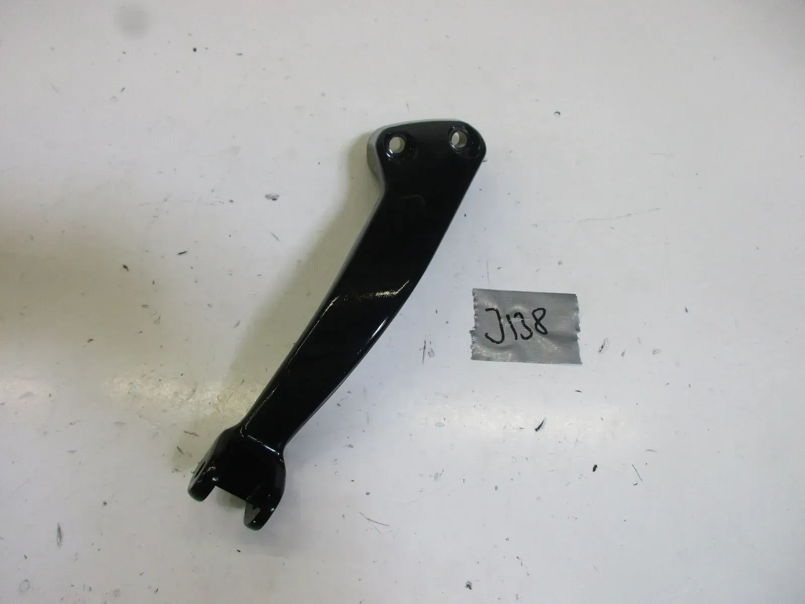 Fußrastenhalter vorne links Fußraste J138. Harley Davidson Street Bob Halter - Bild 1