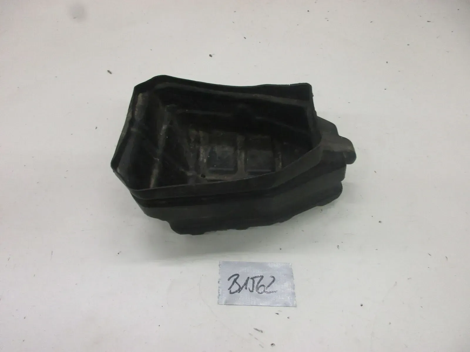 Werkzeugfach B1562 BMW R45 R45T Werkzeugkasten Staufach Verkleidung 52531236175 - Bild 1