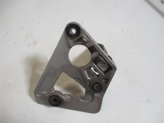 Fußraste Fußrastenhalter 3. Suzuki GSX 750 F GR 78 A vorne rechts Fußrastenbrück - Bild 4