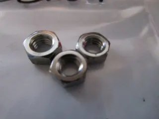 D3151 Yamaha DT 125 TDR 125 Schraube 95380-05600 Mutter Nut Verkleidung - Bild 3