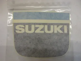 E1945. Suzuki DR 500 S Aufkleber 68150-14A00-7VN Dekor Verkleidung Emblem Logo - Bild 2