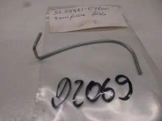 E2069 Suzuki CS 80 C Halter Klammer 64484-02101 Feder Felge vorne Clip wheel - Bild 2