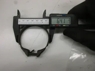 H1. Honda FT 500 PC07 Vergaserschelle Ansaugstutzen Befestigung Flansch Halter - Bild 3