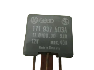 Q1372 VW Golf Jetta 171937503A Steuerrelais 12V Schalter 40A Elektronik - Bild 4