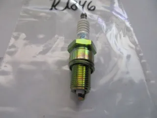 R1846 NGK BPR9ES Zündkerzen 7788 Motor Ø 14 mm entstört - Bild 2