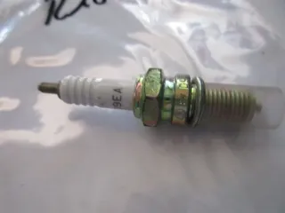 R1893 NGK D9EA Honda CB 125 XL 125 XR 125 Zündkerzen Ø 12 mm Motor - Bild 3