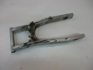 O1. Suzuki GSX 600 F GN72B Schwinge Hinterrad Aufhängung Felge Rahmen swing arm - Bild 2