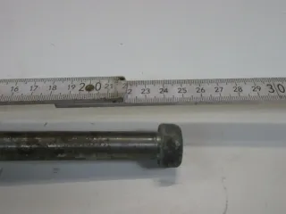 O. Suzuki GS 550 M KATANA Steckachse (1) vorne Achse Vorderrad Felge axle wheel - Bild 2