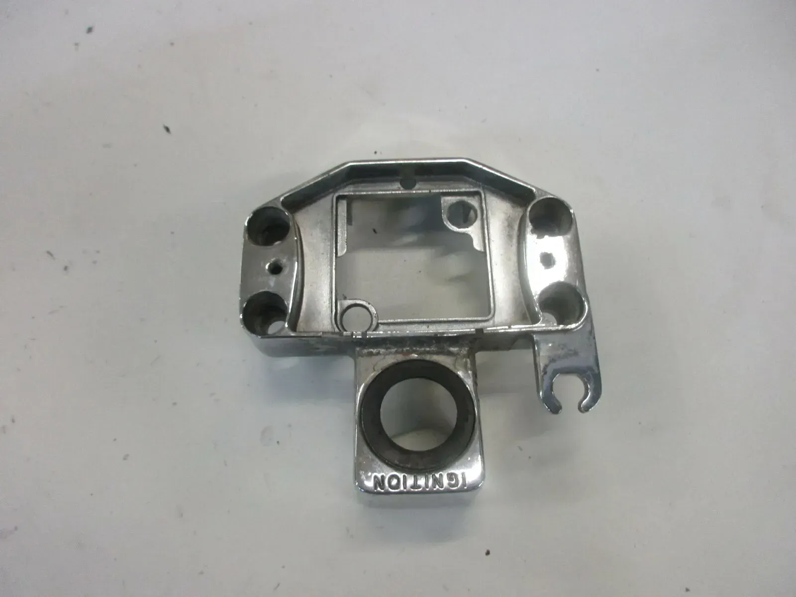 O. Honda CB 650 C RC 05 Sicherungskastengehäuse Lenker Lenkerklemme Sicherung - Bild 1