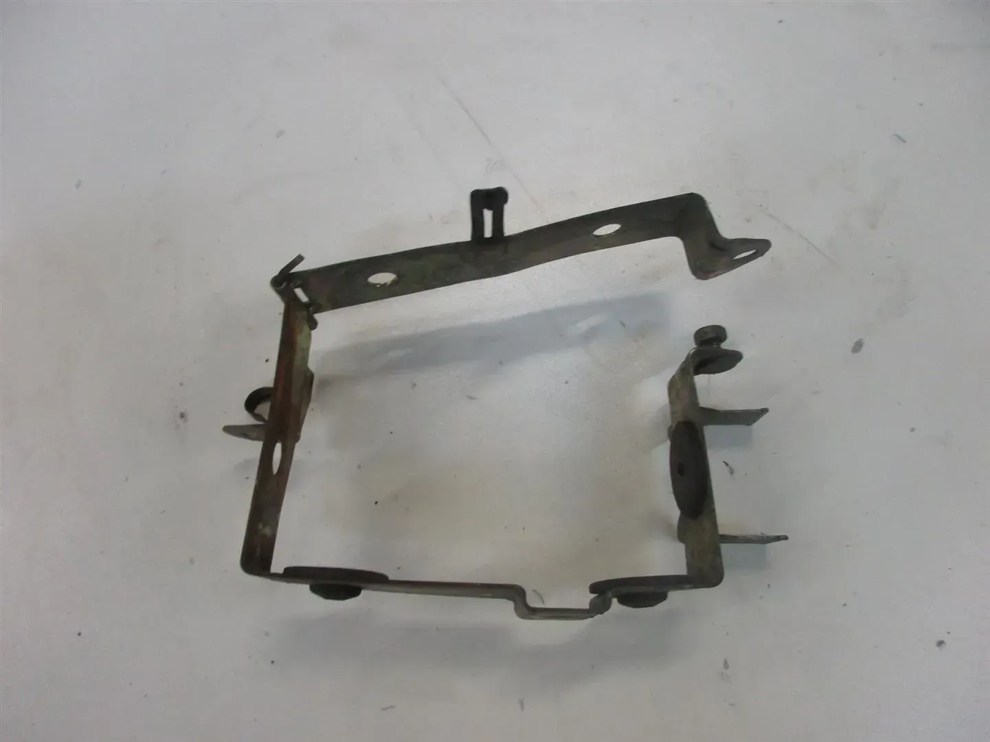 HONDA FT 500 PC07 BATTERIEHALTER BATTERIE HALTER RAHMEN VERKLEIDUNG - Bild 1