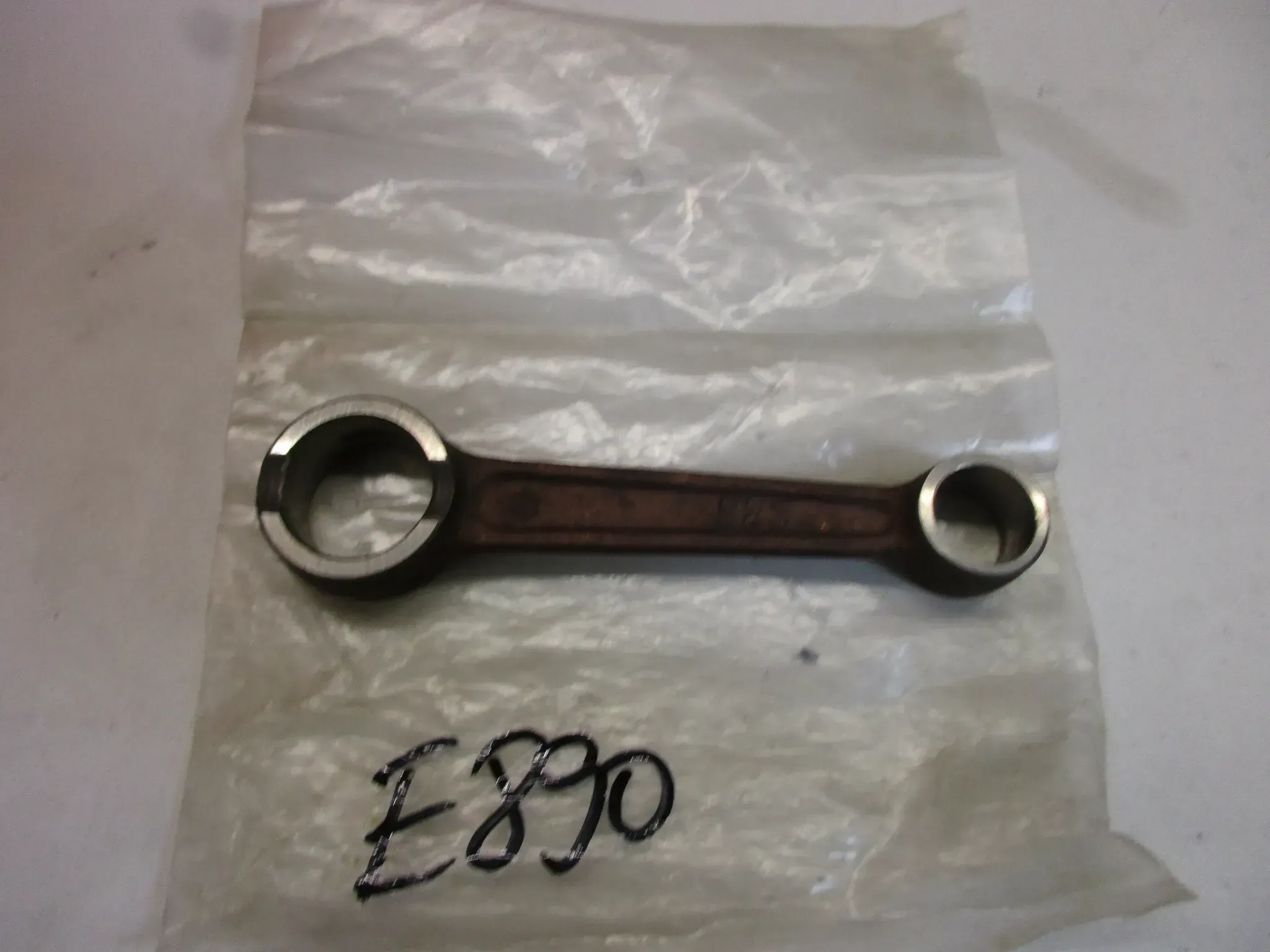 E890. Suzuki Pleuel Motor S23 Pleuelstange Kurbelwelle connecting rod - Bild 1