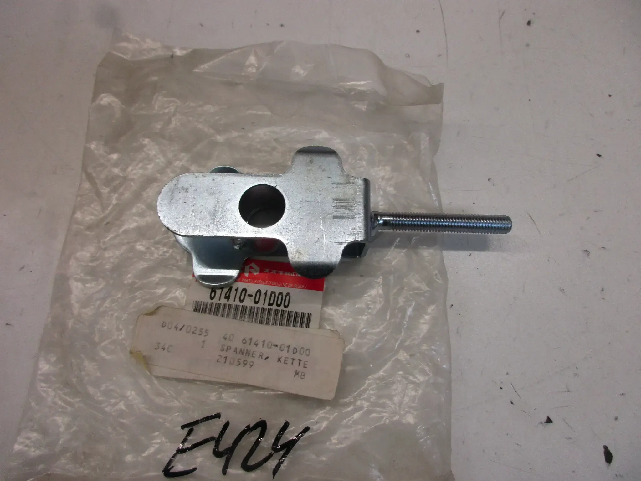 E424. Suzuki GS 500 E Kettenspanner Kette 61410-01D00 Antriebskette Spanner - Bild 1