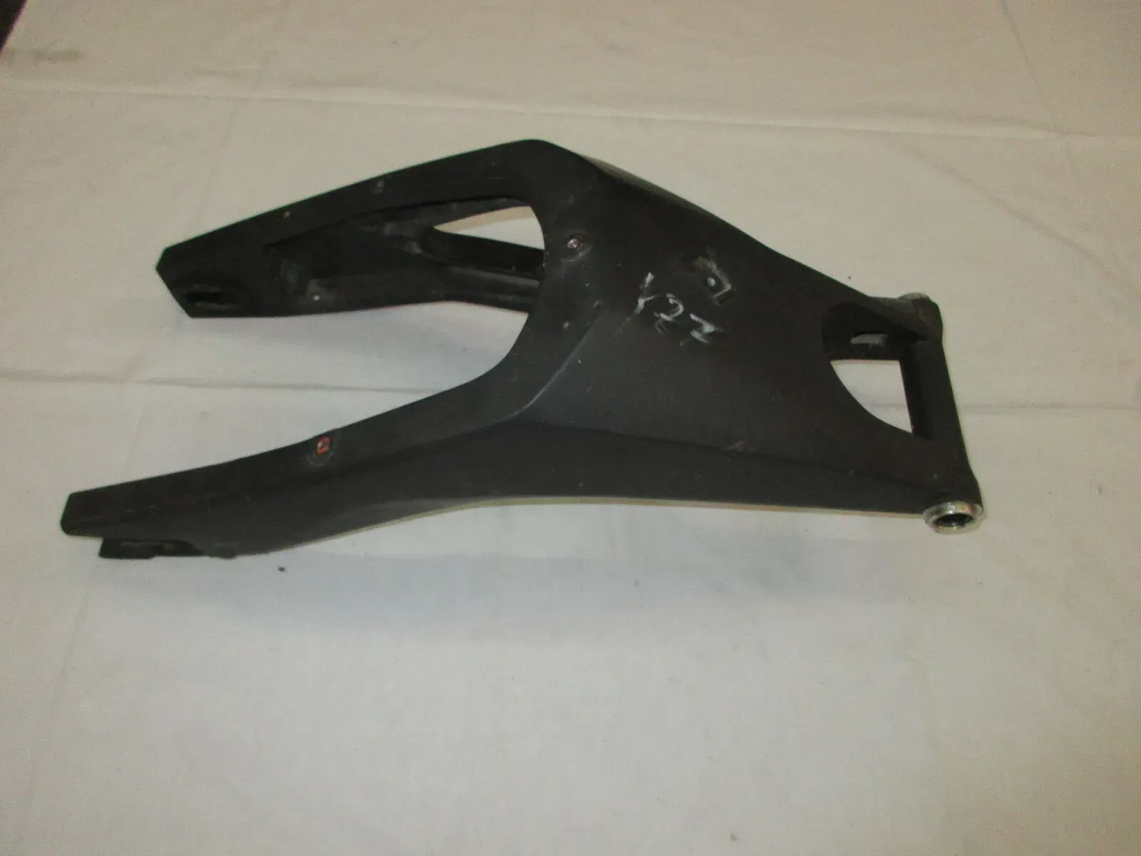 YAMAHA YZF-R 6 YZF R 6 SCHWINGE HINTERRADAUFHÄNGUNG SWING ARM FELGE HINTEN - Bild 1