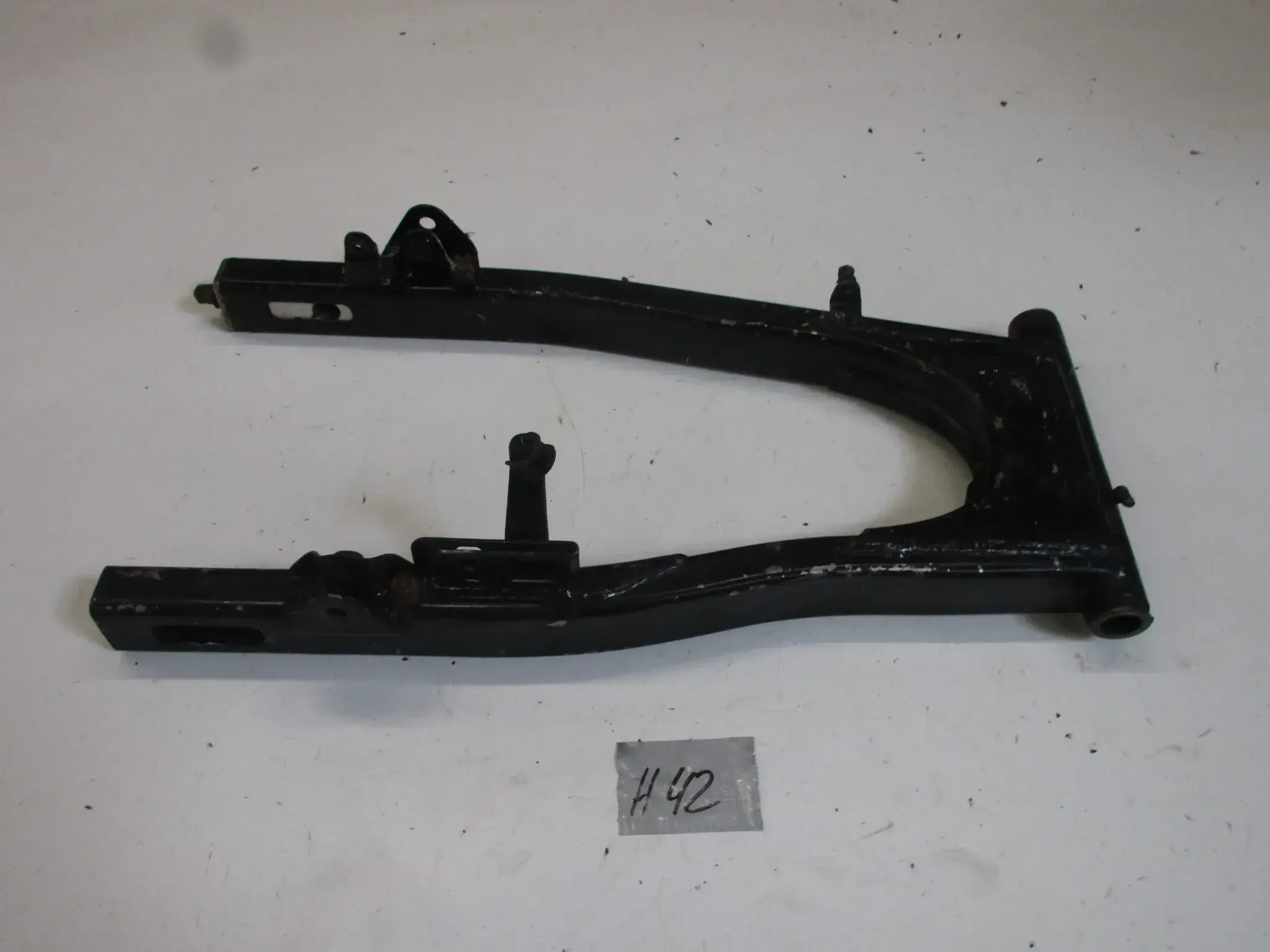 H42. Honda FT 500 PC07 Schwinge Hinterrad Aufhängung Rahmen Felge swing arm - Bild 1