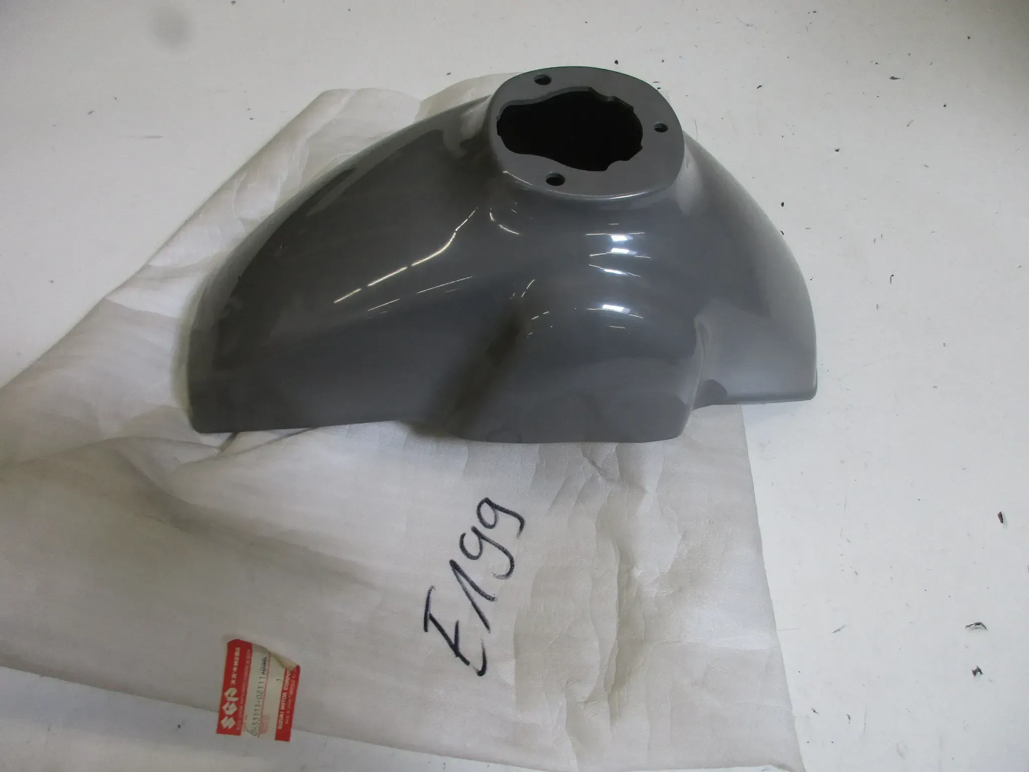 E199. Suzuki CS 50 D Fender 53111-02111 vorne Schmutzfänger Kotflügel Verkleidung - Bild 1