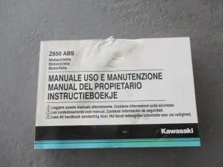 Kawasaki Z 650 ABS Manual del Propietario ET 99922-1405-01 Benutzerhandbuch - Bild 1