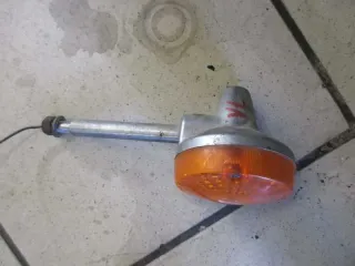 1. SUZUKI GS 550 E BLINKER VORNE LINKS TURN SIGNAL - Bild 2