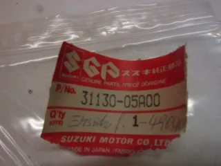 E970. Suzuki GS GSX Kohlenbüsten Anlasser 31130-05A00 Kohlen Motor brusher - Bild 5