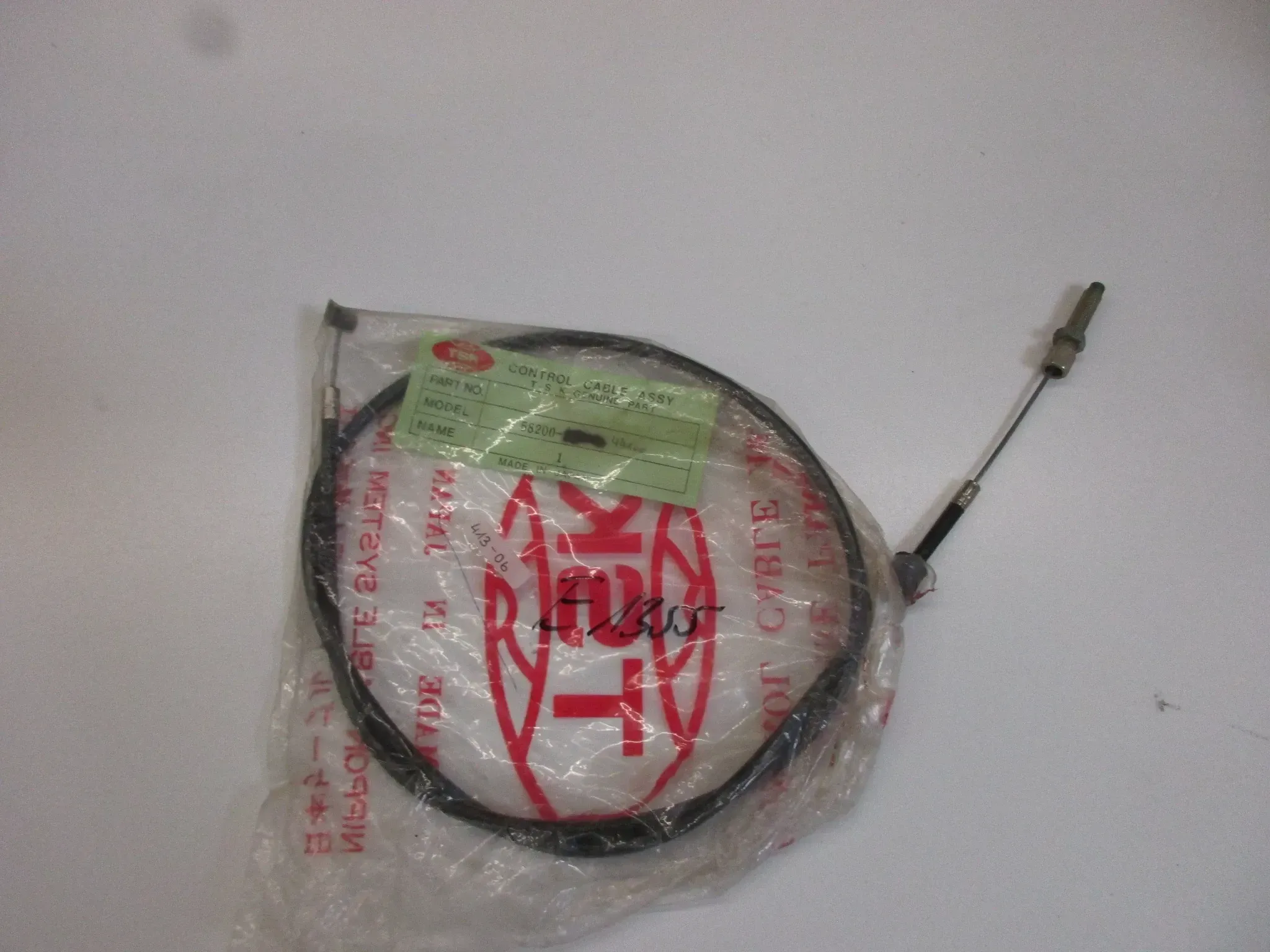 E1355 Suzuki GSX 250_400 E Gaszug Gaszugseil 58200-44100 bowdenzug throttle cable - Bild 1