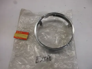 E1586. Suzuki DR 400_500 Chromring Scheinwerfer 35111-48530 Zierring Gehäuse Blende - Bild 1