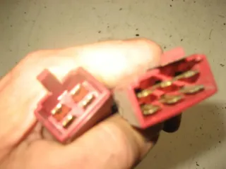 4. HONDA CBR 1000 F SC24 SICHERUNGSKASTEN SICHERUNGSBOX SICHERUNGEN FUSE-BOX - Bild 4