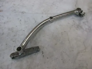 SUZUKI VS 750 INTRUDER VR51B FUßRASTENHALTER HINTEN RECHTS HALTER AUFNAHME - Bild 1