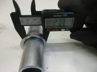 R1105 Suzuki GS 1000 E Bolzen Felge hinten 64730-45000 Distanzhülse Kettenrad - Bild 5