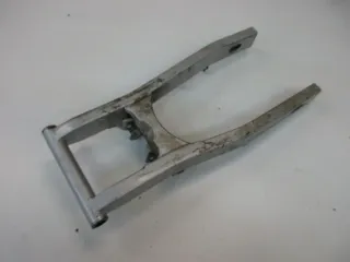 O1. Suzuki GSX 600 F GN72B Schwinge Hinterrad Aufhängung Felge Rahmen swing arm - Bild 3