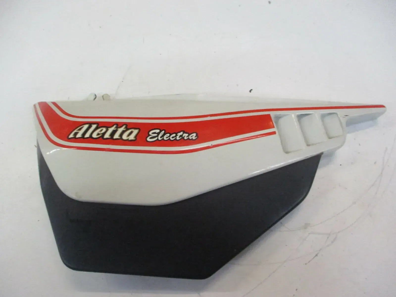 Cagiva Aletta Electra 125 Verkleidung Sitzbank Seite links Seitendeckel - Bild 1