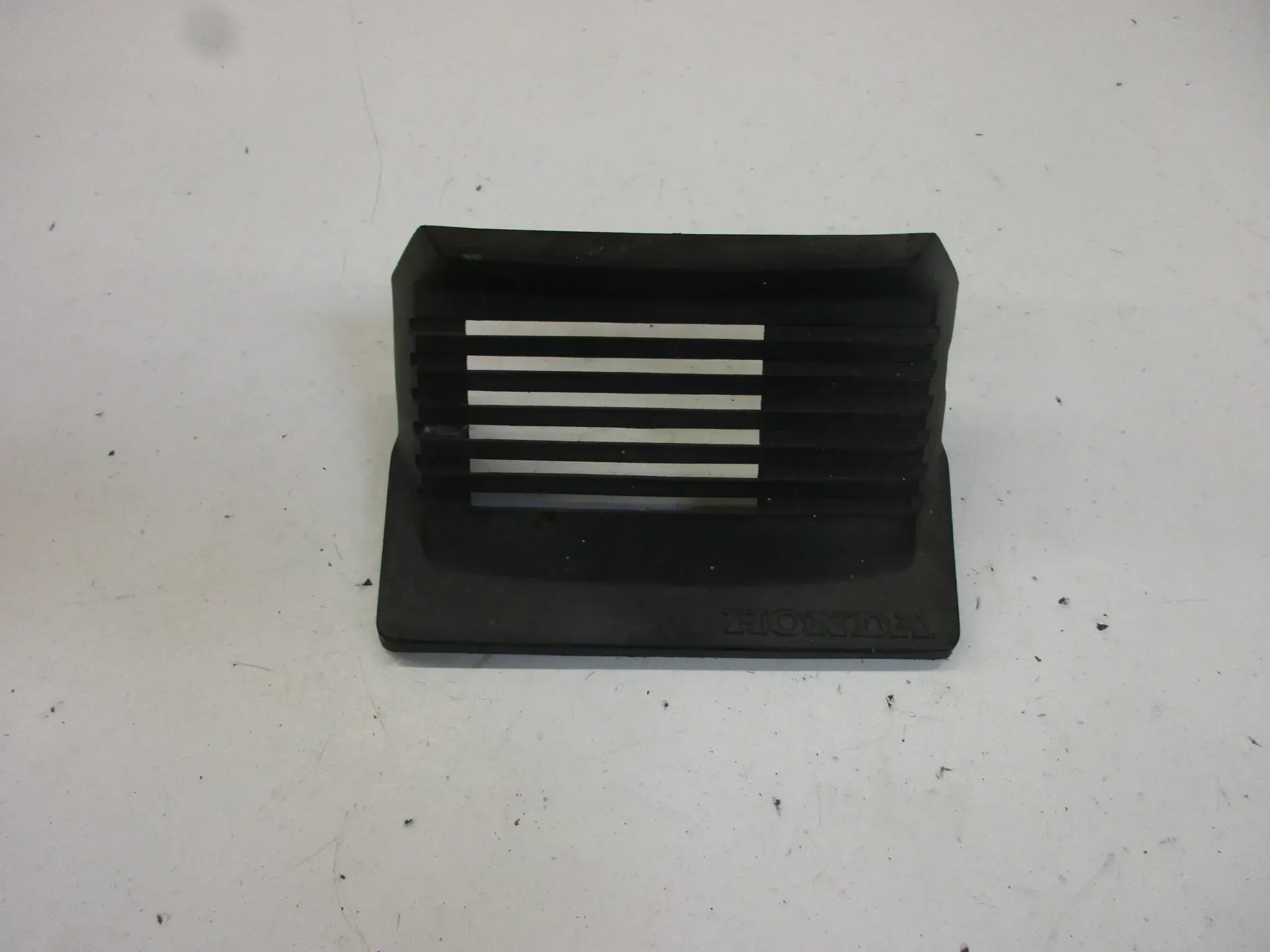 Honda FT 500 PC07 Verkleidung Hupe Abdeckung Hupenabdeckung Deckel Blende - Bild 1