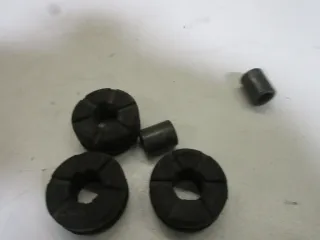 Suzuki GSX-R 750 K4 Dämpfer Kühler Gummidämpfer Vibrationsdämpfer Wasserkühler - Bild 3