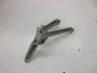 W636. Ducati 749_999 S Fußrastenhalter mit Fußraste hinten links 82410821A - Bild 4