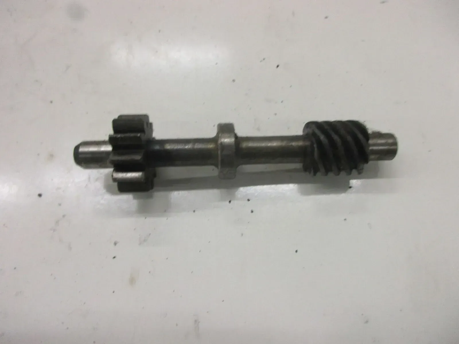 Suzuki GT 250 Ram Air Antriebswelle Drehzahlwelle Antrieb Welle Drehzahlmesser - Bild 1