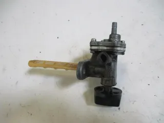 Benzinhahn Kraftstoffhahn 3. Suzuki GSX 750 F GR 78 A Tank Benzintank fuel tap - Bild 1