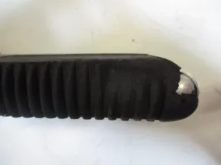 Fußraste Fußrastenhalter 3. Suzuki GSX 750 F GR 78 A vorne rechts Fußrastenbrück - Bild 5