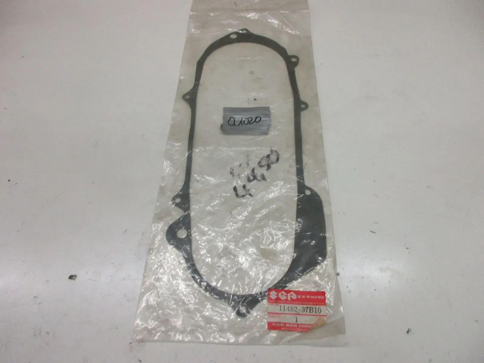Q1020. Suzuki V 50 AD 50 AH 50 Dichtung Motordeckel Kupplungsdeckel 11482-37B10 - Bild 1