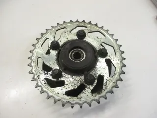 12. Suzuki GS 500 E GM51B Kettenradträger Antrieb Felge hinten Antriebsträger - Bild 2