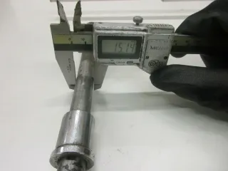 9. Kawasaki GPZ 600 R ZX600A Steckachse vorne 15 mm Achse Vorderrad Felge axle - Bild 3