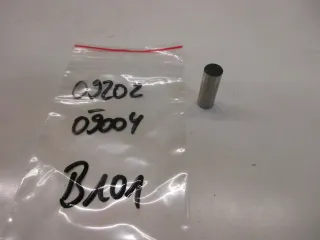 B101. Suzuki GS 850_1000 Achse Hülse Bolzen Motor Getriebe Stift 09202-09004 - Bild 1