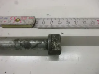 Suzuki DR 400 DR400D Steckachse hinten Achse 15 mm Hinterrad Felge Bolzen axle - Bild 2