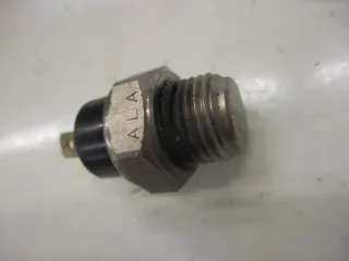 3. Honda CBF 600 NA ABS Hornet PC 38 Kühlerschalter SW22 Kühler Schalter Sensor - Bild 2