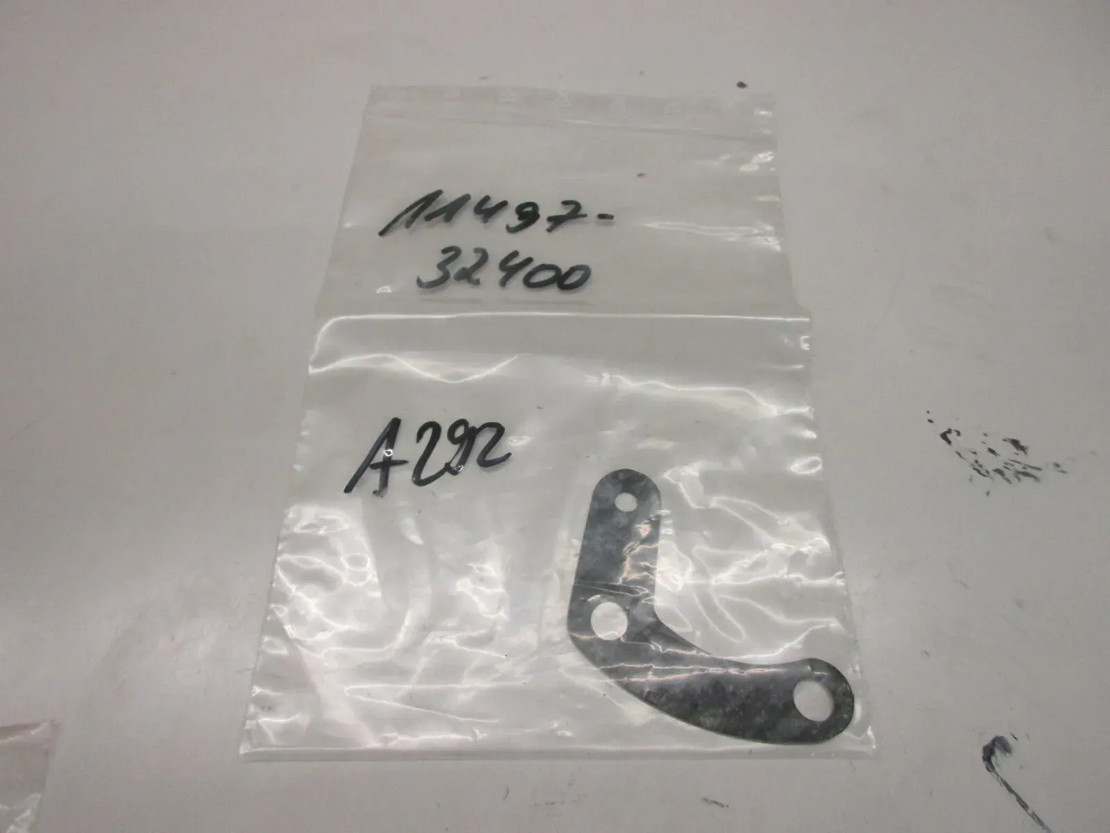 A292. Suzuki DR 400 S GN 400 T Dichtung Motor Öldeckeldichtung 11497-32400 - Bild 1