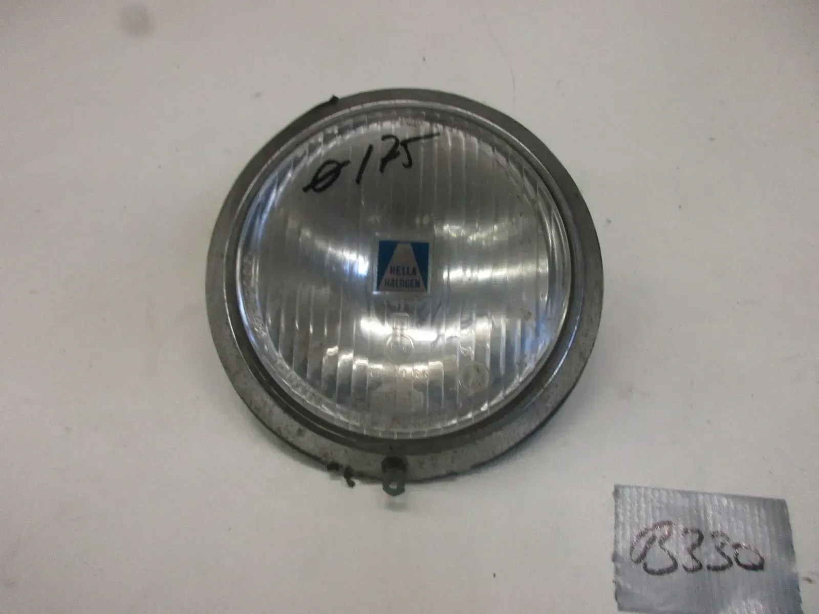 B330 Scheinwerfer Hella K14431 Licht 1-105256 Oldtimer E1 14431 R8 Zusatz VW - Bild 1