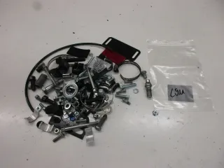 L911. Harley Davidson Kleinteile Schraubensatz Konvolut Schraube Rahmen Bolzen - Bild 1