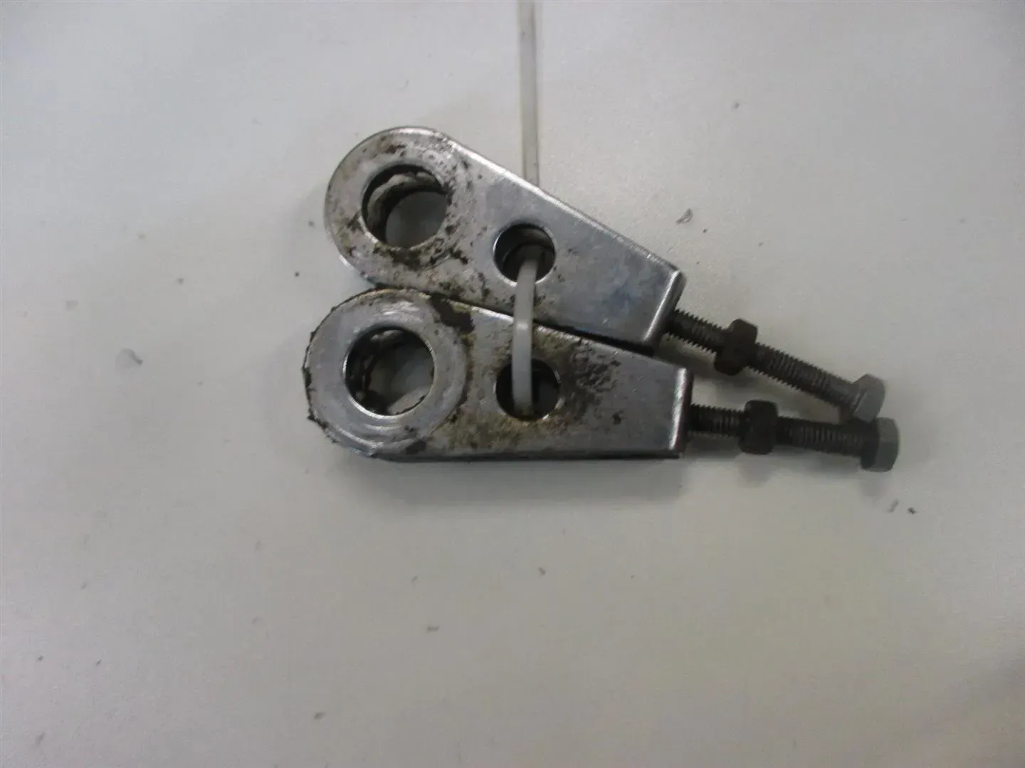 HONDA CB 250 K4_B4 Bj.73 KETTENSPANNER RECHTS LINKS ANTRIEB KETTE SPANNER SATZ - Bild 1