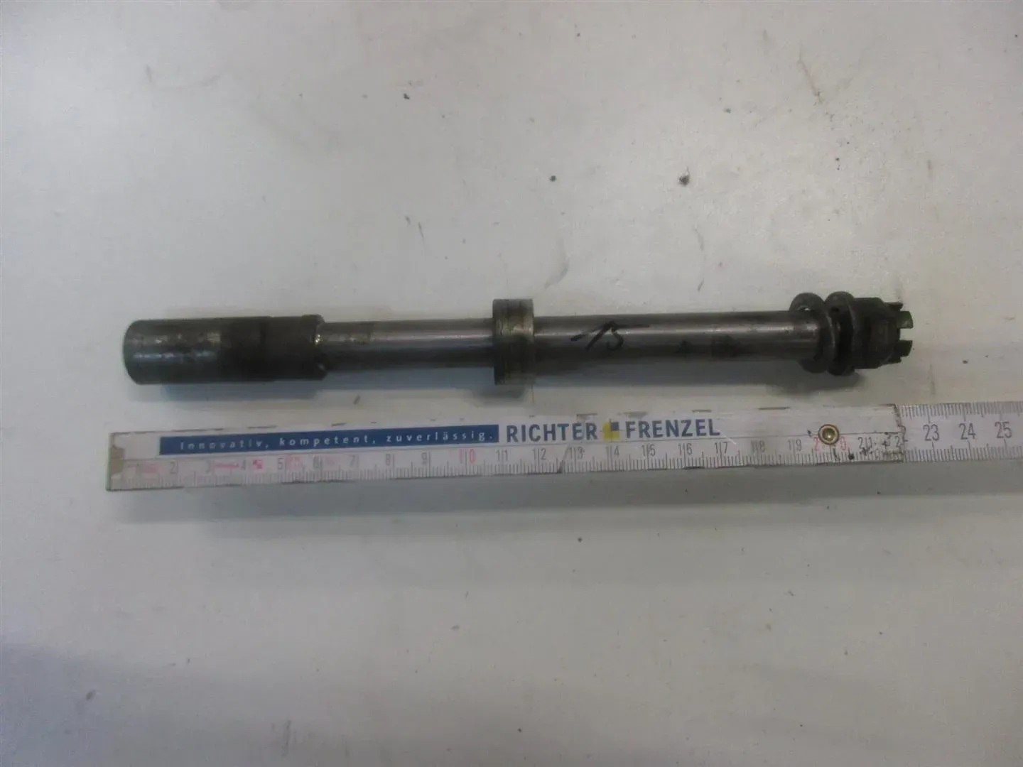 HONDA CB 250 N_T STECKACHSE VORNE ACHSE VORDERRAD AXLE WHEEL FELGE - Bild 1