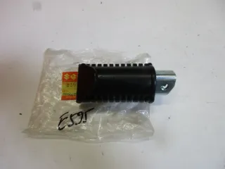 E595. Suzuki GS 450 Fußraste vorne rechts 43550-49002 Fussraste Fahrerraste foot - Bild 3