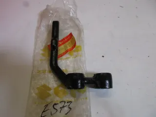 E573. Suzuki GS 750 Fußrastenhalter vorne links 43521-45000-019 Fußraste Halter - Bild 4